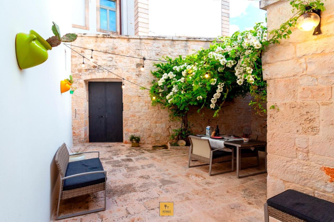 Petralu By La Puglia In Un Trullo Vila Locorotondo Exterior foto